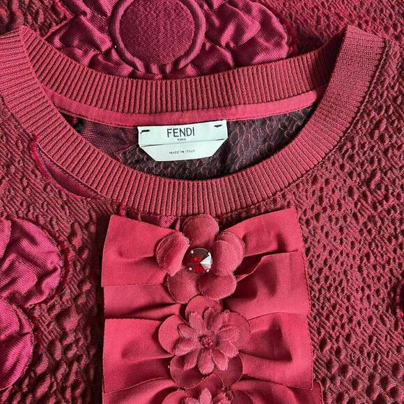 FENDI Red Crew Neck Button-Up Top, Small/US4/IT40 SRP: $830 - Picture 4 of 10